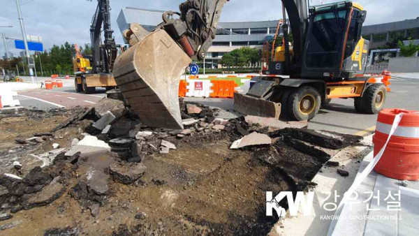 농림축산검역본부 회전교차로 아스팔트 깨기_9